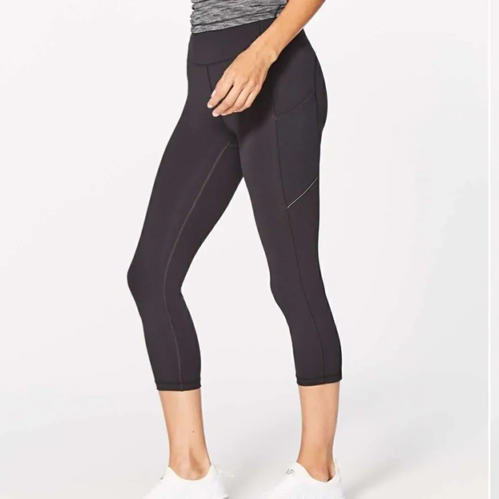 LULULEMON Speed Up Crop 21